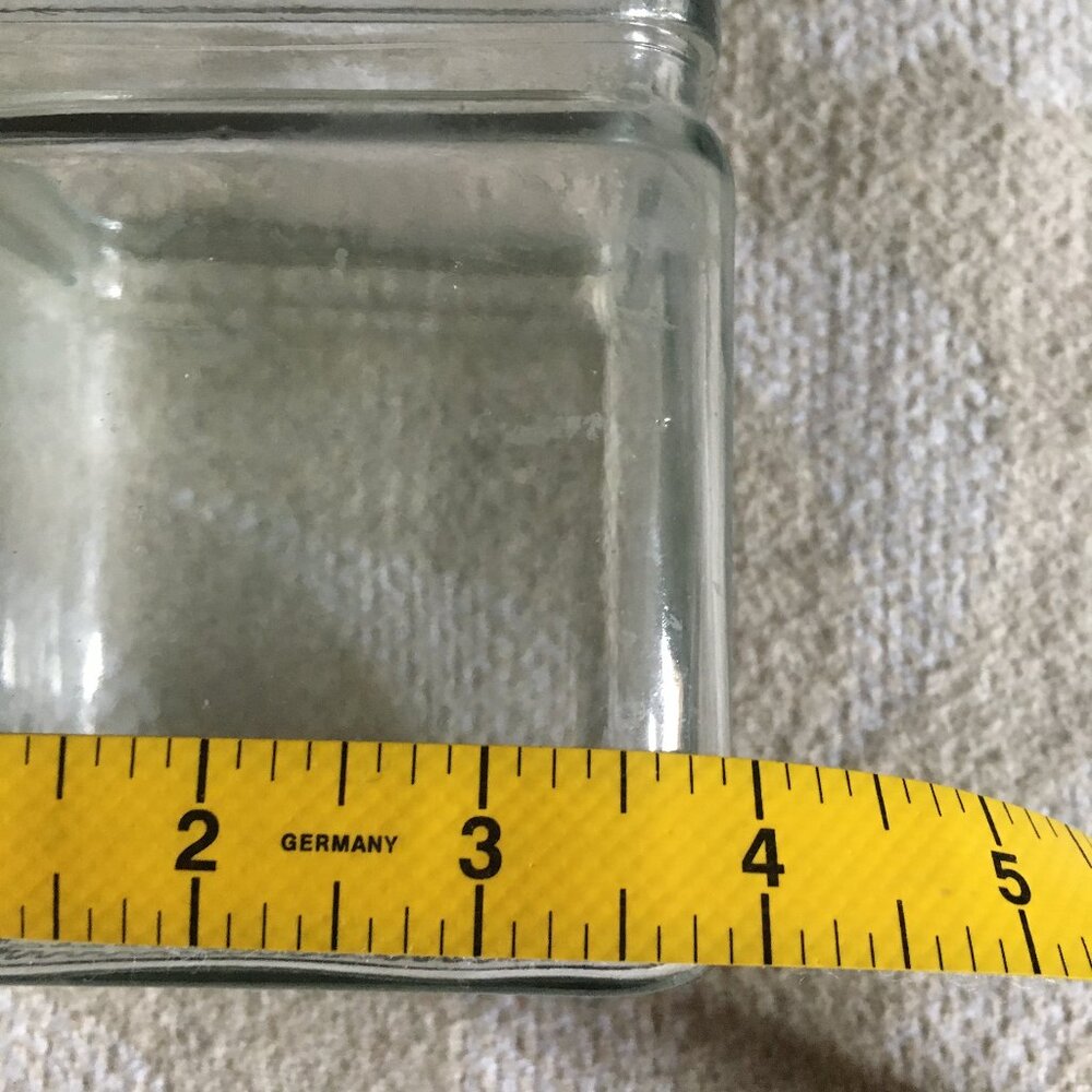 Small Cube Flower Vase - Picture 6 of 8